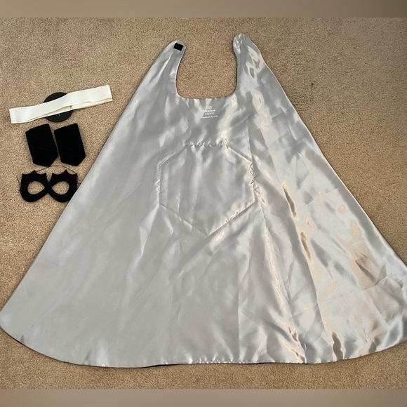 Creative Capes‎ Hero Set Black & Silver W Costume Handmade Boy Girl Dress-up - Picture 4 of 14